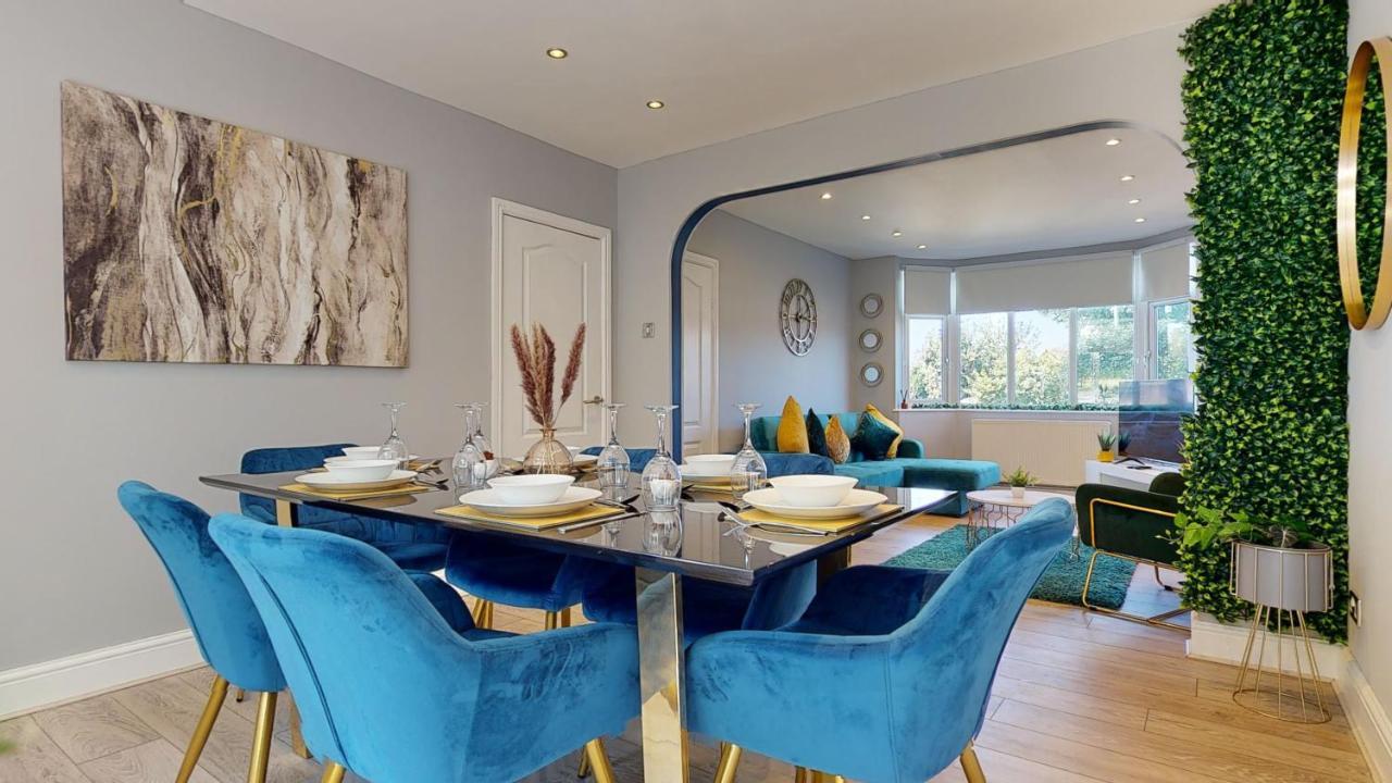 Valley Road- 3 Bedrooms Sleeps 5, Free Parking & Wifi - Close To Centre, & Hospital Villa